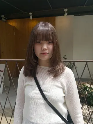 セミロング ヘルシー×フェミニン 天神naho🧦のヘアスタイル