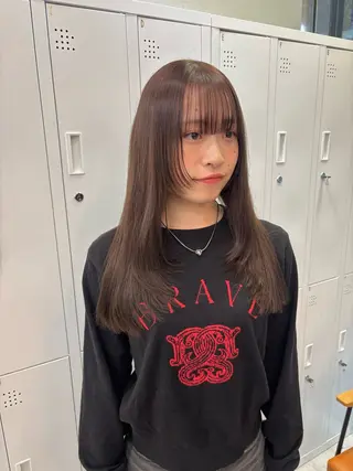 ロング Megu/ベージュ/ 透明感カラーのヘアスタイル