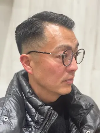 ショート 安彦 健太郎のヘアスタイル