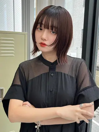 ミディアム カラー イツク ⚡️ ルーツ/ハイトーンのヘアスタイル