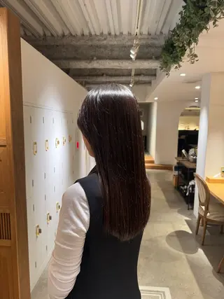 ロング 山根 里緒のヘアスタイル