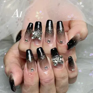 ネイル 🦋 Queenieのネイルデザイン