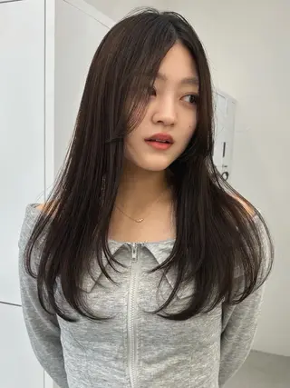 セミロング くろかわ まいのヘアスタイル