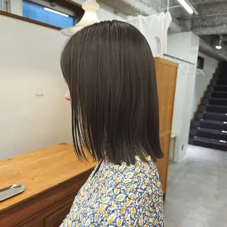 ミディアム カラー Neelu 日置剛人のヘアスタイル