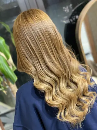 ロング カラー ハイトーン得意😍 Lumiereのヘアスタイル