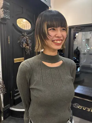 ショート ボブ・カラー 琴音のヘアスタイル