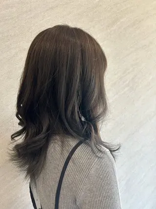 セミロング 佐用 里桜のヘアスタイル