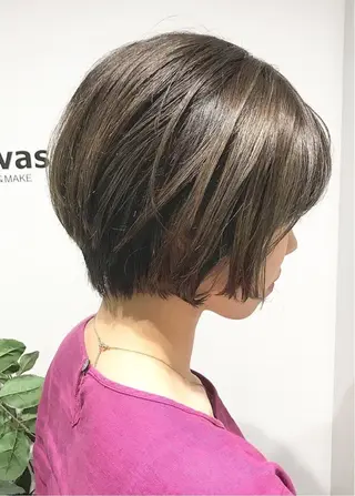 ショート 🎨艶感ニュアンス カラー🐬櫻井海星のヘアスタイル