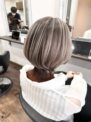 ショート バレイヤージュ 隅中秀弥のヘアスタイル