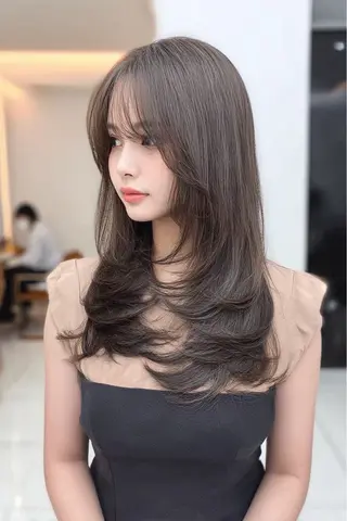 セミロング 絶対可愛い🍎透明感 カラーあります✨蕾祁のヘアスタイル