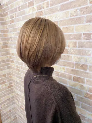 ショート 美髪ヘア 🤍erikaのヘアスタイル