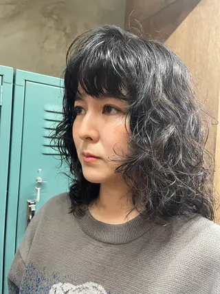 セミロング パーマ 【透明感ツヤカラー】 三浦寛之のヘアスタイル
