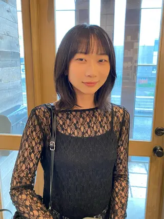 ミディアム カラー 竹内 柚子のヘアスタイル