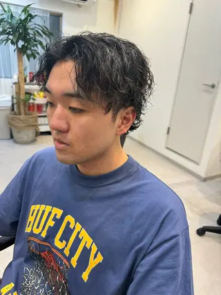 ミディアム パーマ メンズ 似合う髪型見つけます AYAKAのヘアスタイル