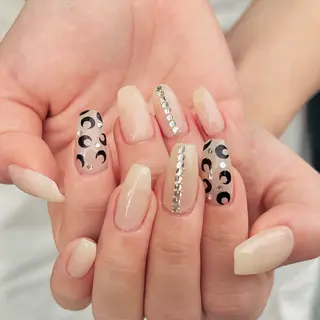 ネイル i+ söpö .nのネイルデザイン