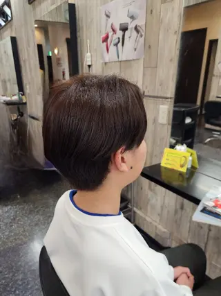 カラー メンズ 岩瀬 未来のヘアスタイル