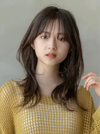 ミディアム レイヤー似合わせ 透明感カラーりきやのヘアスタイル