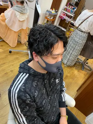 ミディアム パーマ メンズ 原田 涼矢のヘアスタイル