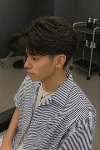 ミディアム パーマ ヘアアレンジ メンズ 🔥ニュアンス フェザー小林海斗🔥のヘアスタイル