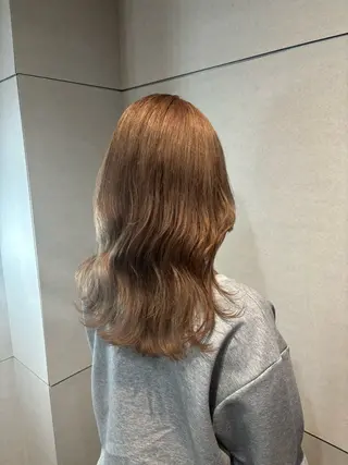 セミロング カラー ⚪️マナエ⚪️ ／学芸大学のヘアスタイル