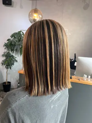 ミディアム カラー 友 美海のヘアスタイル