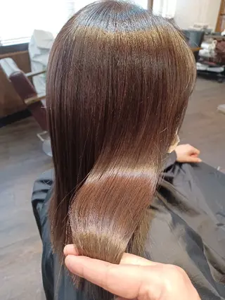 セミロング ✂️✂️徳　田✂️ ✂️のヘアスタイル
