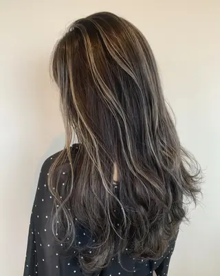 ロング カラー 柔らかな縮毛矯正 透明感カラー💫のヘアスタイル