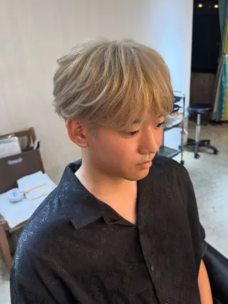 カラー BEHIND THE CURTAIN りこのヘアスタイル