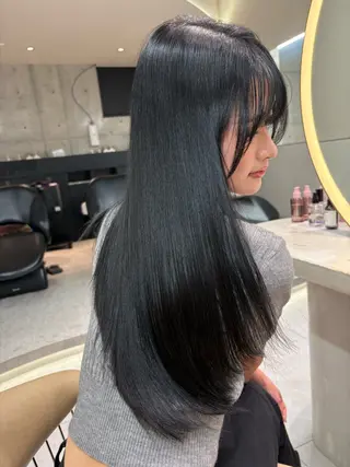 ロング 福岡縮毛矯正✨️ ストレート 向井和輝のヘアスタイル