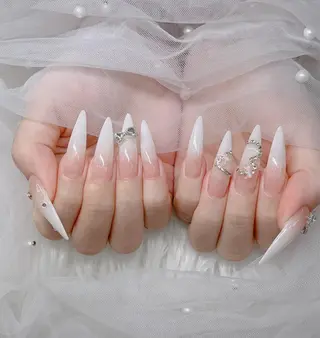 ネイル Lee Nailsのネイルデザイン