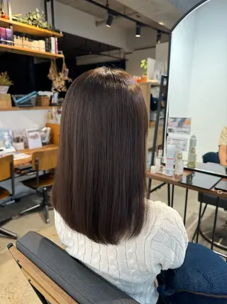 ミディアム カラー レイヤー/大人ボブ| ワタナベ リョウカのヘアスタイル
