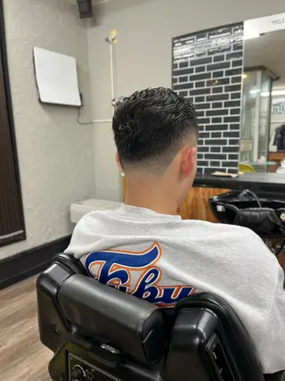 ショート メンズ 橋本 拳史郎のヘアスタイル