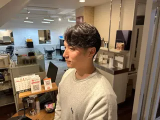 カラー 河山 楽のヘアスタイル