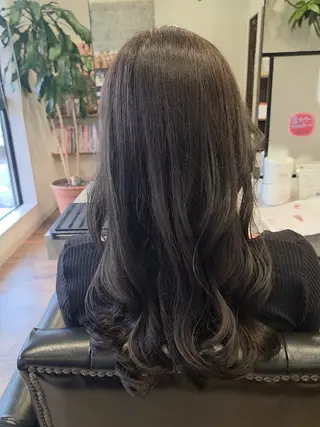 ロング カラー 関口 友菜のヘアスタイル