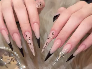 ネイル VV  Nail salonのネイルデザイン