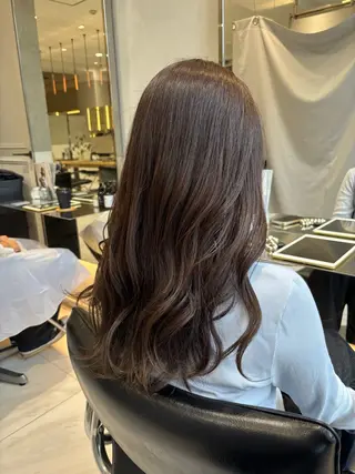 セミロング オリーブ カラー✨有坂映哉のヘアスタイル