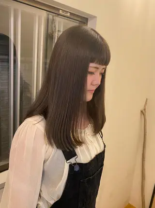 カラー ムナカタ アカリのヘアスタイル