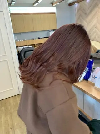 セミロング カラー regalo Acari🍎のヘアスタイル