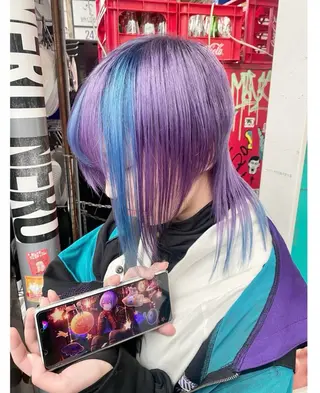 ショート カラー TSUNO🦖 派手髪/オタク美容師のヘアスタイル