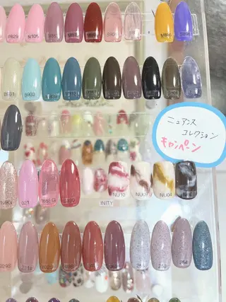 ネイル レイレア ネイルルームのネイルデザイン
