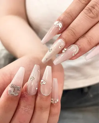 ネイル Nail salon Rhonaのネイルデザイン