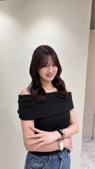 セミロング カラー 韓国🇰🇷모모 /透明感カラーのヘアスタイル
