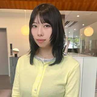 ミディアム 顔まわりカット/透け カラー/Memi🎀のヘアスタイル