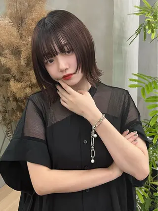 ミディアム カラー イツク ⚡️ ルーツ/ハイトーンのヘアスタイル