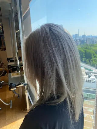 ミディアム カラー 鈴木 絢麗のヘアスタイル