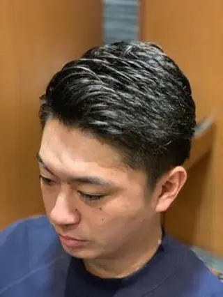 ショート メンズ 佐藤 真のヘアスタイル
