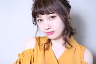 セミロング ヘアアレンジ レイヤーカット ベージュカラー/小島のヘアスタイル
