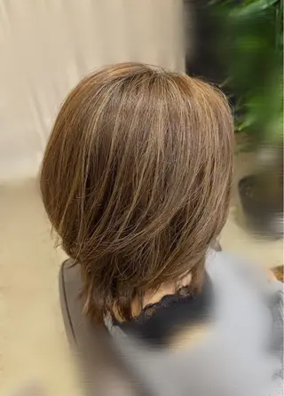 ミディアム カラー NOA 曽田のヘアスタイル