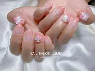 ネイル ネイルサロン ルミア Lumia 店長施術のネイルデザイン