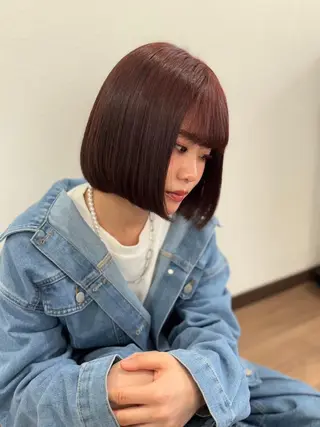 ショート カラー 岩﨑 智穂のヘアスタイル